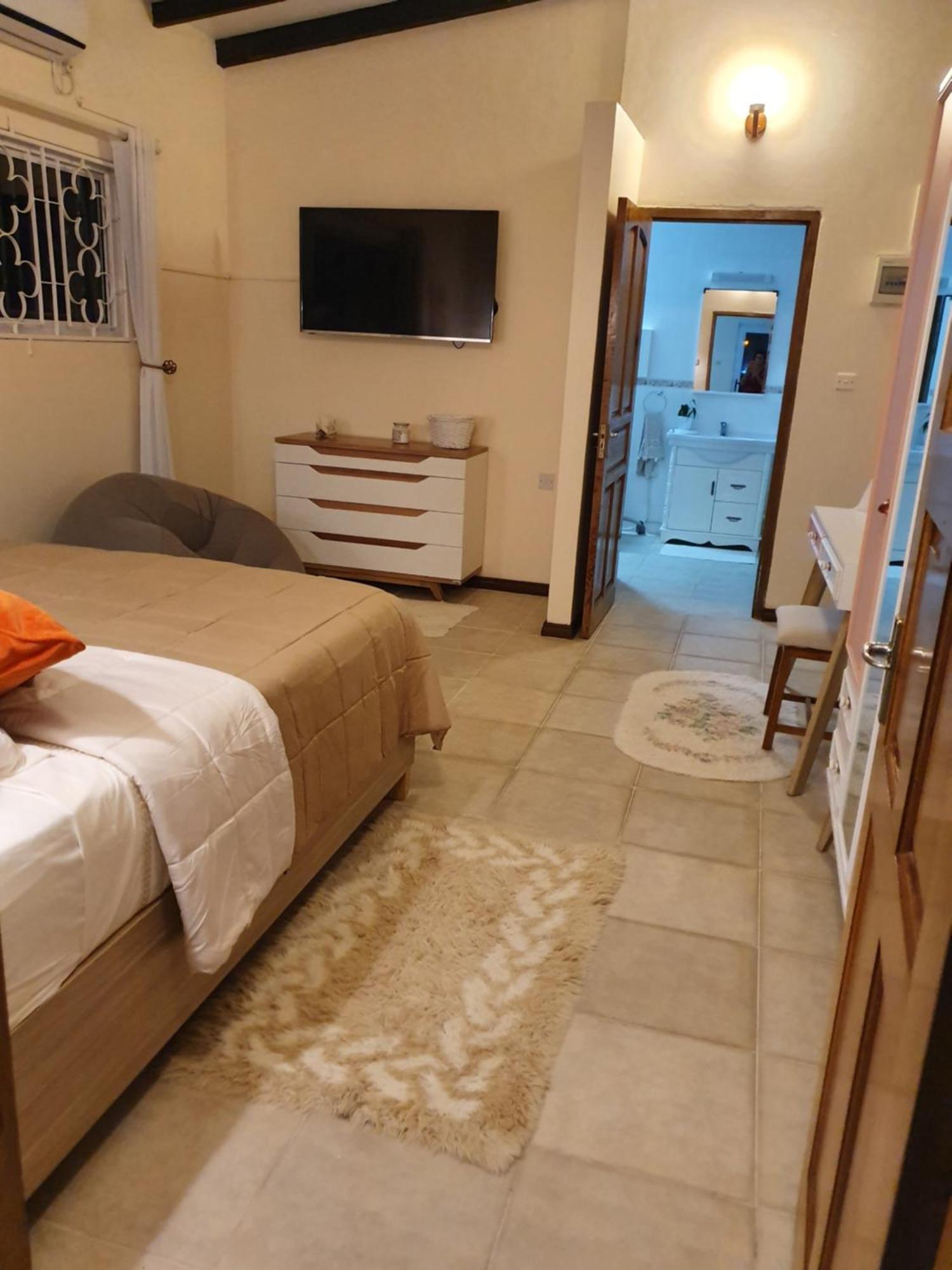Apartmán The Olive Tree Misere Pokoj fotografie